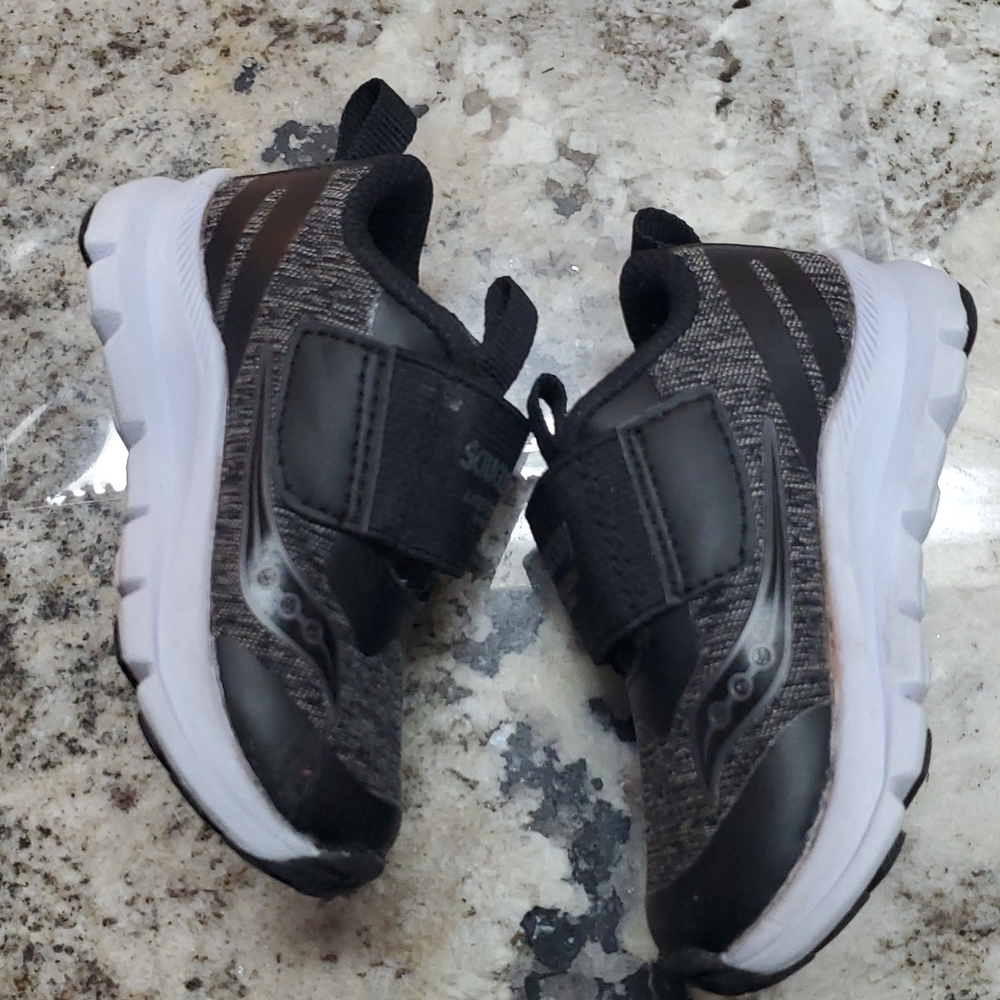 Saucony Shoes Lifeforms Size 4 XW - Picture 8 of 9
